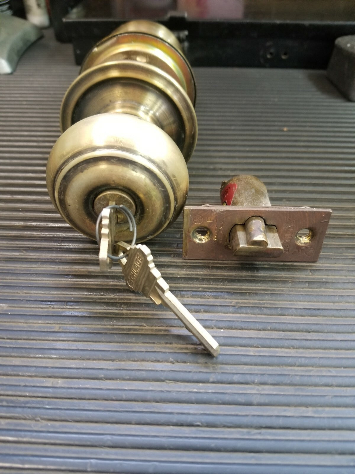 Old Style Schlage A Series Entry Knob 609 Geo Design