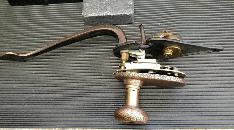 Schlage E Series Sussex Spade 612 X CLA