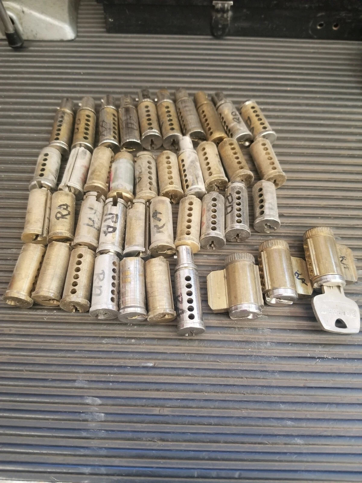 Sargent RA Keyway Lock Plugs And Cylinders Sold As A Lot