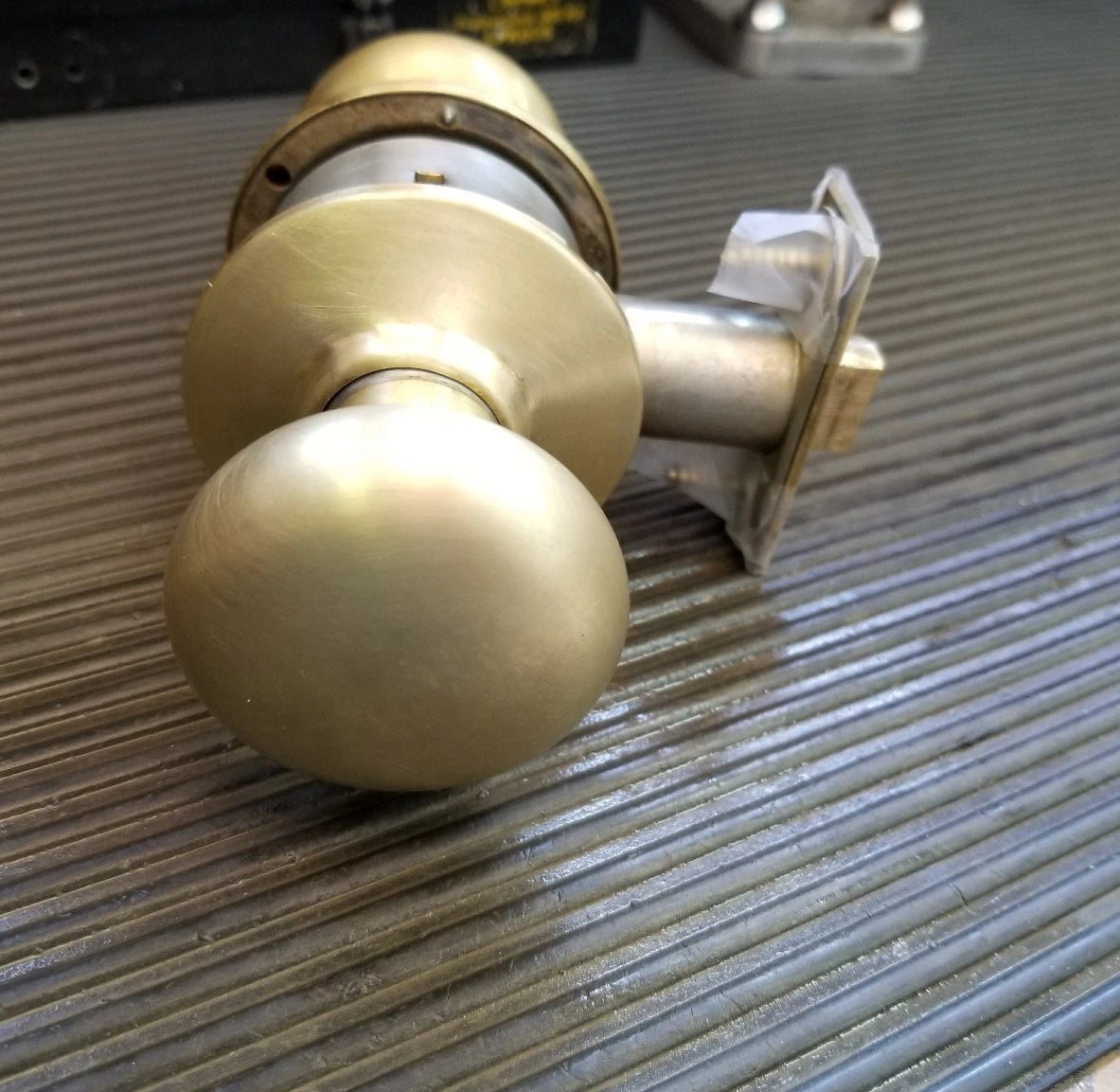 Old style Schlage passage knob 605 finish