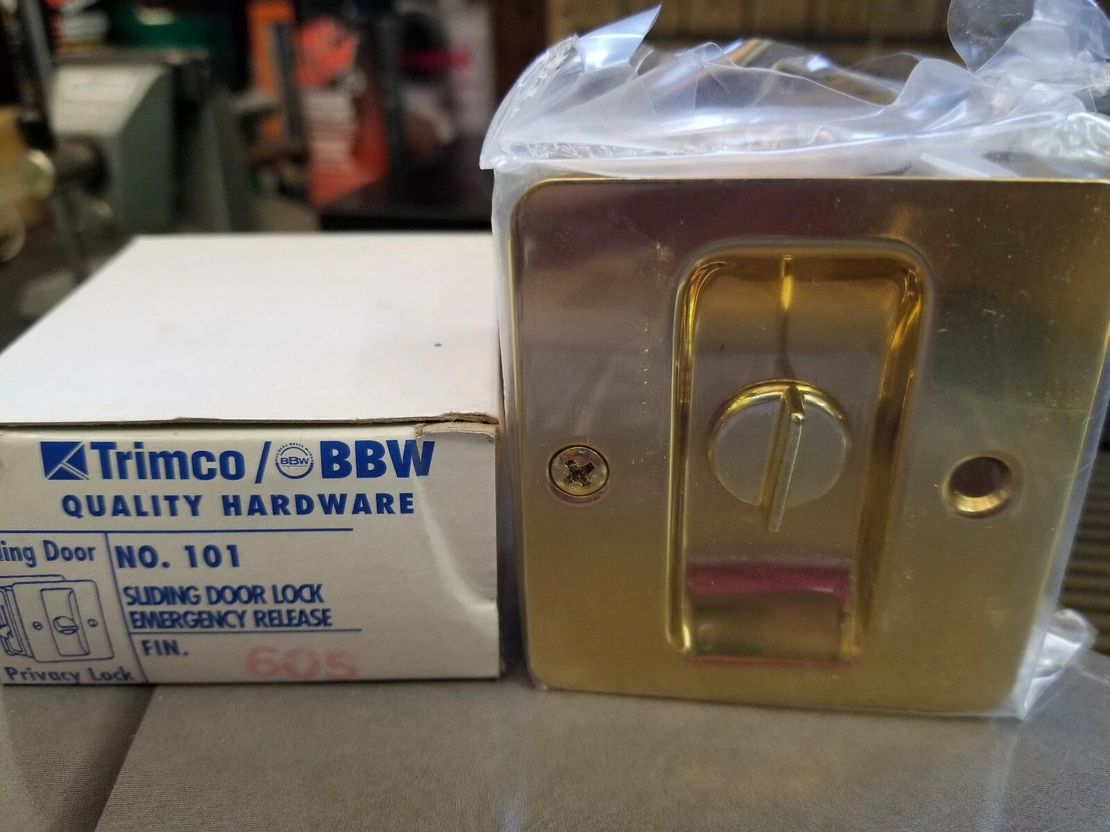 Trimco 101 POCKET DOOR PRIVACY 1-3/8IN DOOR ONLY Bright Brass