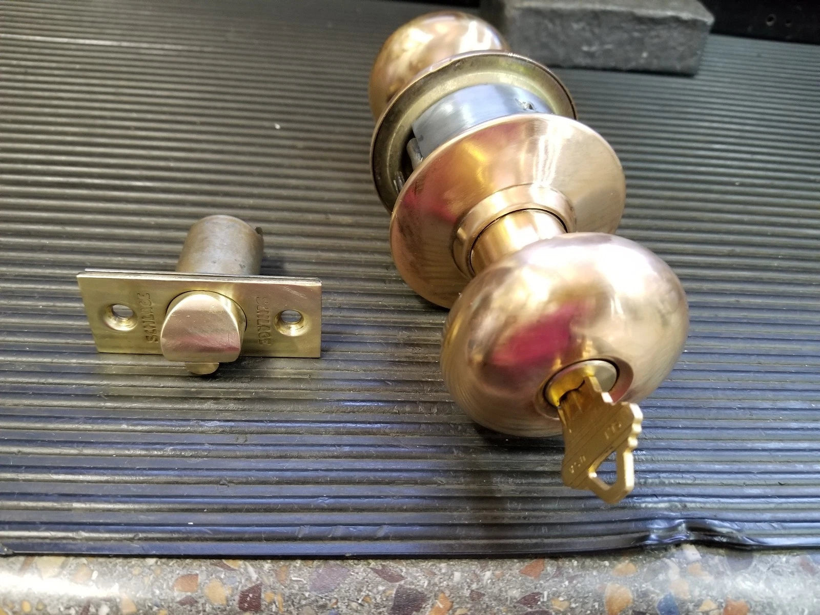 Old Style Schlage A Series Entry Knob 612 Finish