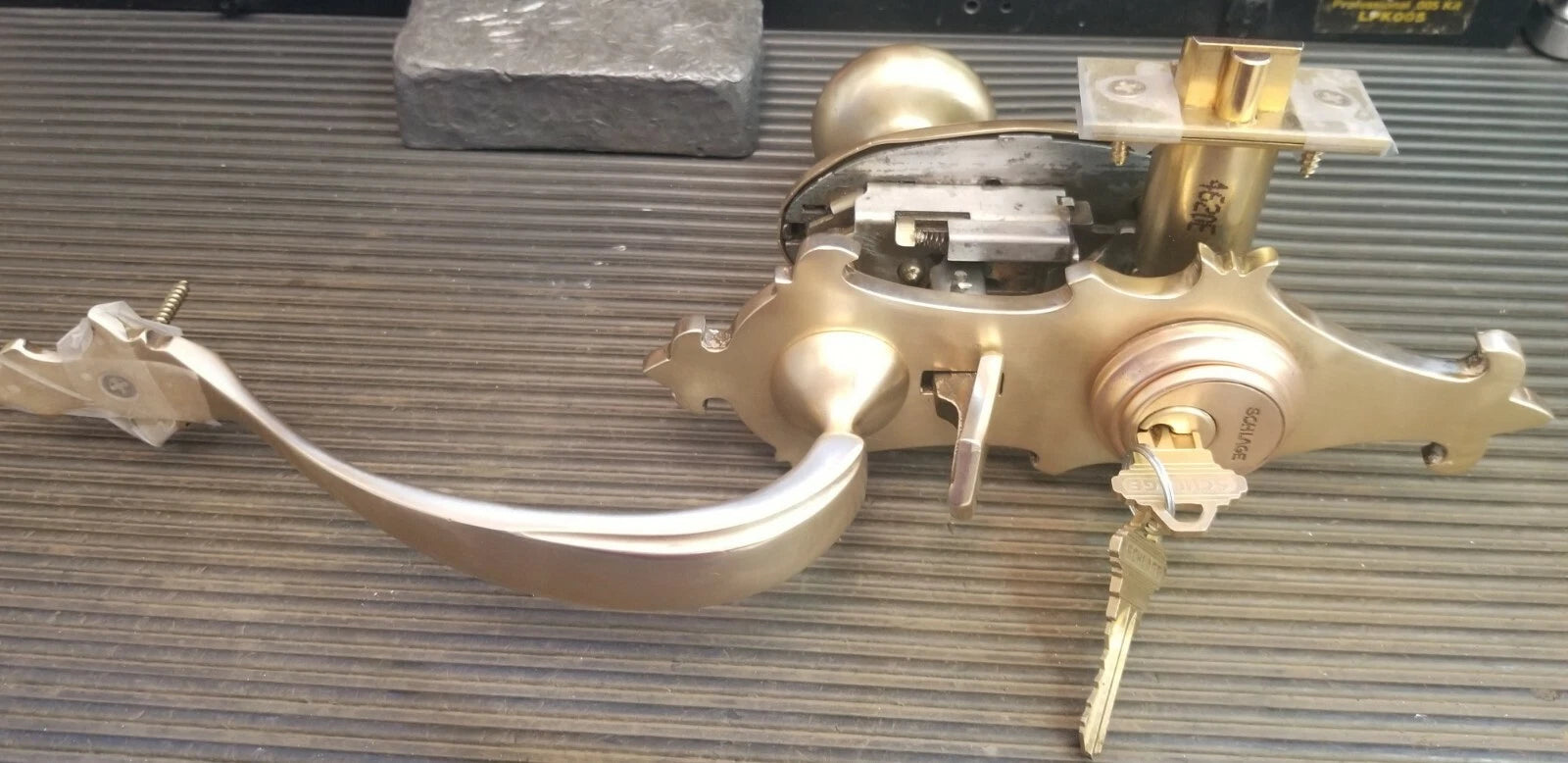 Schlage E Series Waverly Handleset 605  Finish
