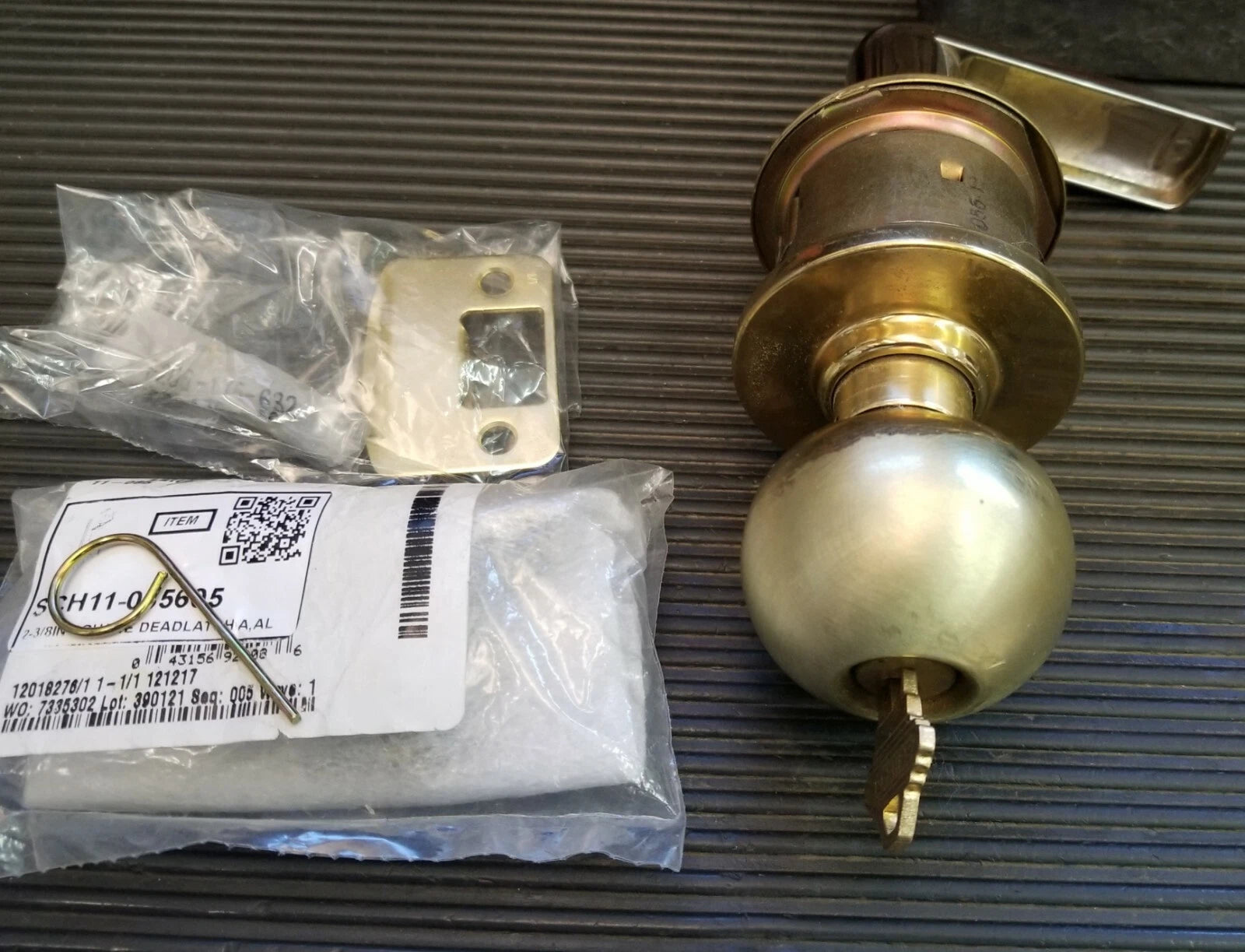 Old Style Schlage A Series Entry Knob X Lever 605