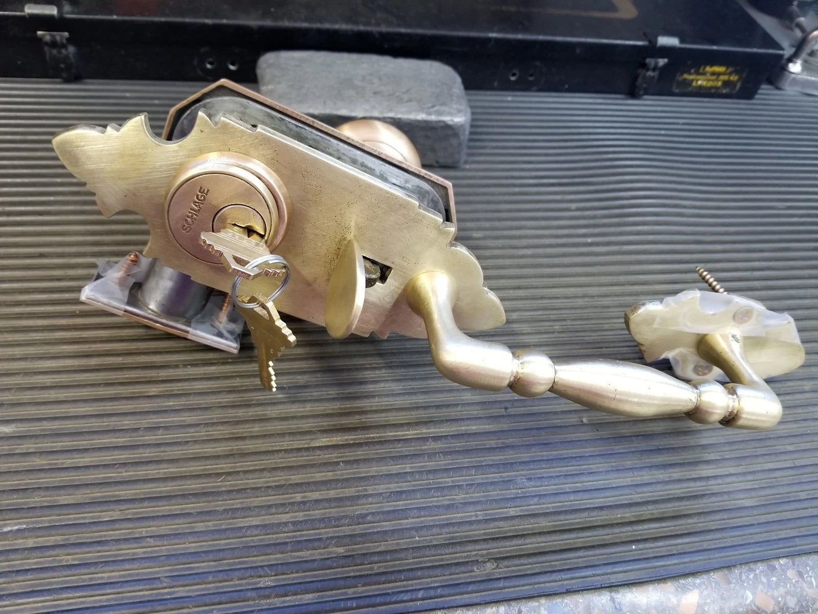 Schlage E Series handleset Dorchester Design 605 x 612