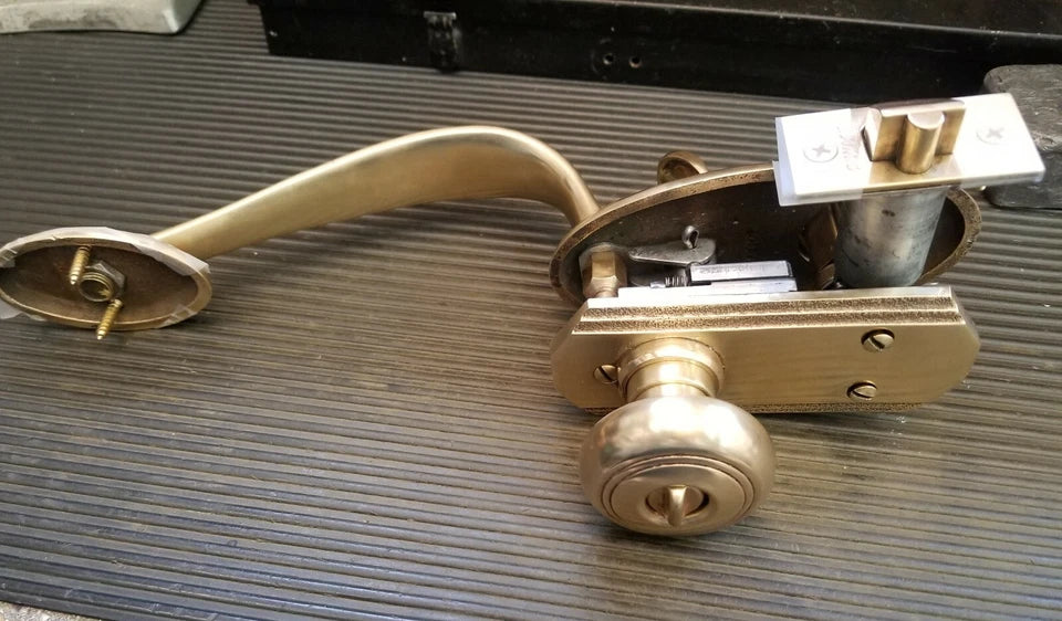 Schlage E Series Handleset Plymouth Design with knob trim 605 finish
