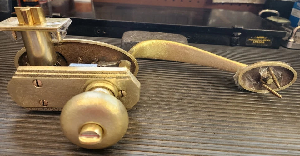 Restored Schlage E Series  Plymouth Design Handleset with New Latch