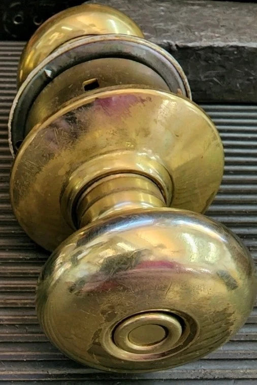Old Style Schlage A Series Entry Knob