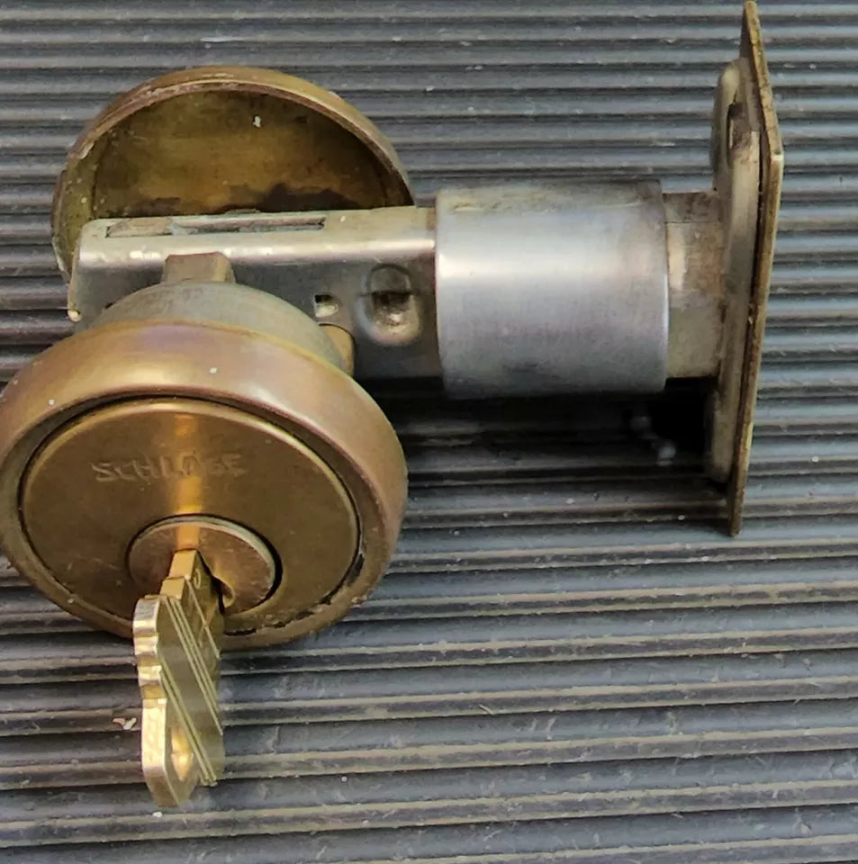 Schlage E Series handleset Dorchester Design 605 with dummy trim & Deadbolt
