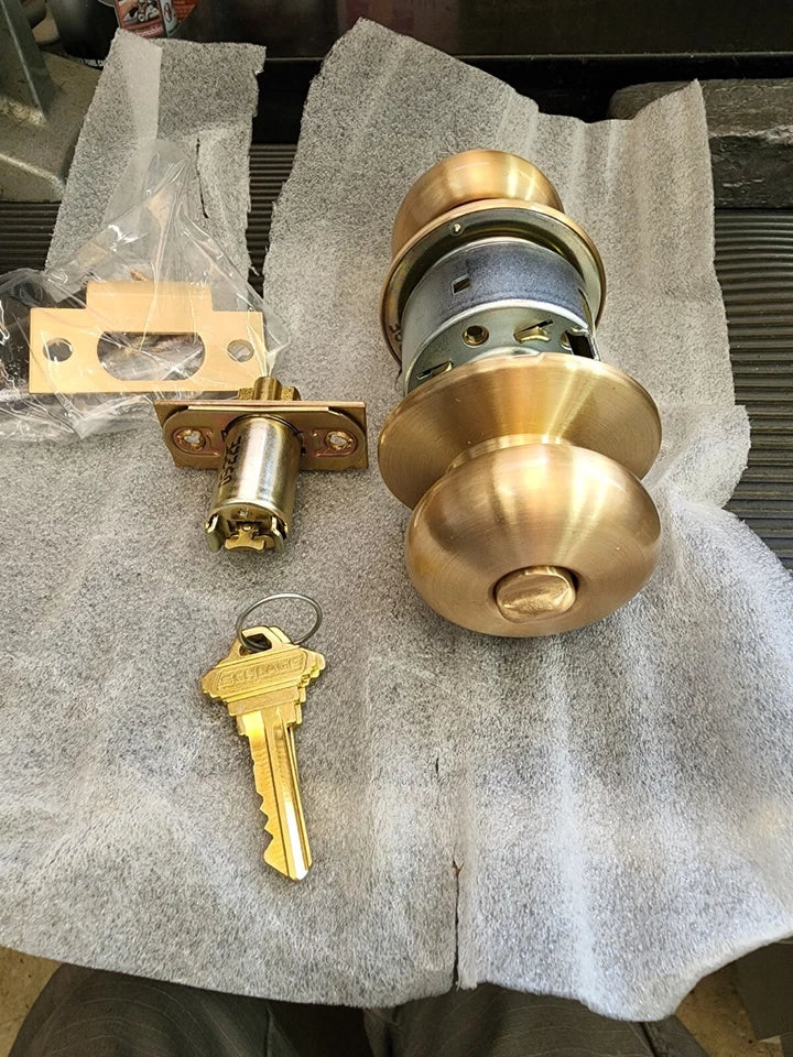 Old Style Schlage A Series Entry Knob 612 Finish. New Old Stock