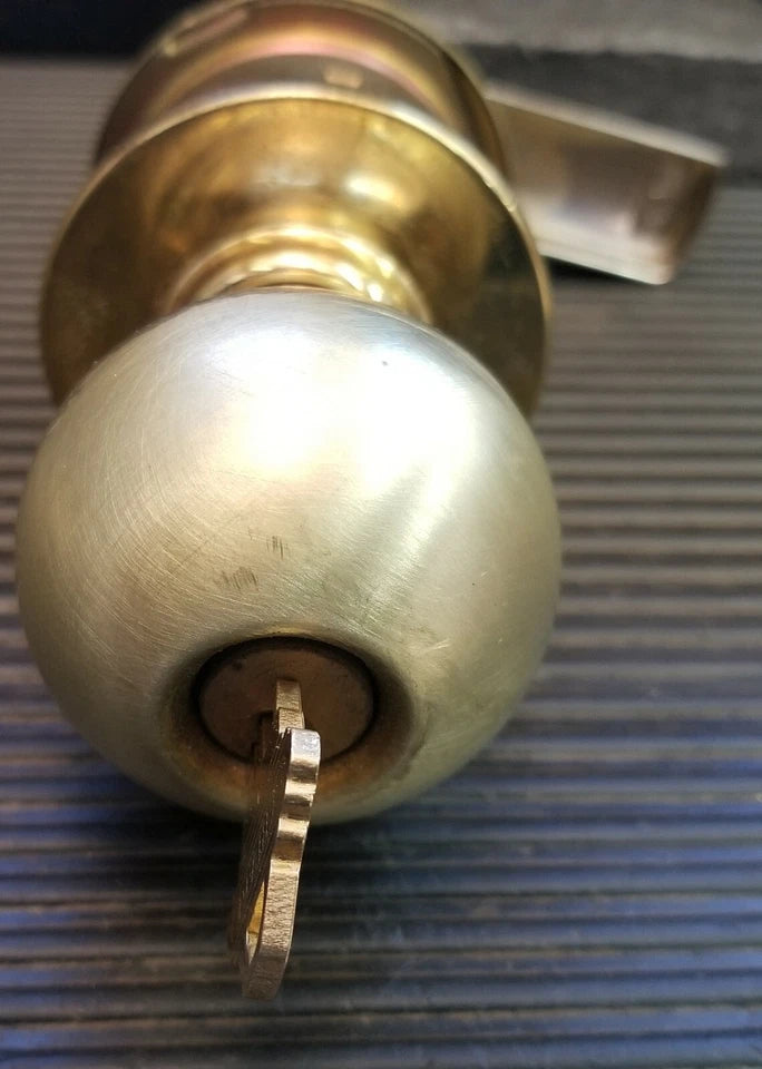 Old Style Schlage A Series Entry Knob X Lever 605