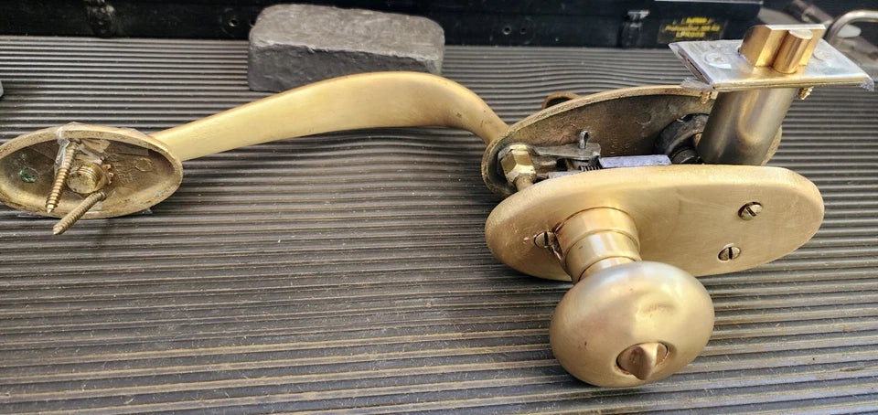 Restored Schlage E Series  Plymouth Design Handleset with New Latch