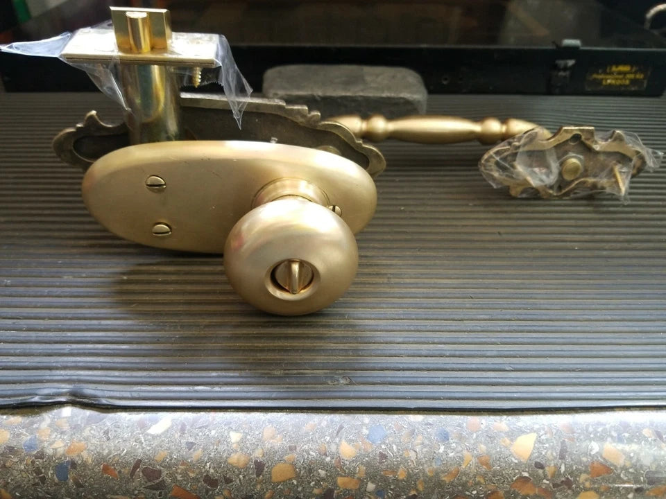 Schlage E Series handleset Dorchester hammered texture  Design 605