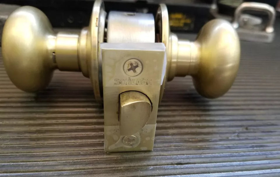 Old style Schlage passage knob 605 finish