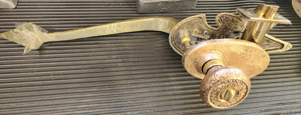 Schlage E Series Sussex Spade design Bright Brass 605 X Claremont 612